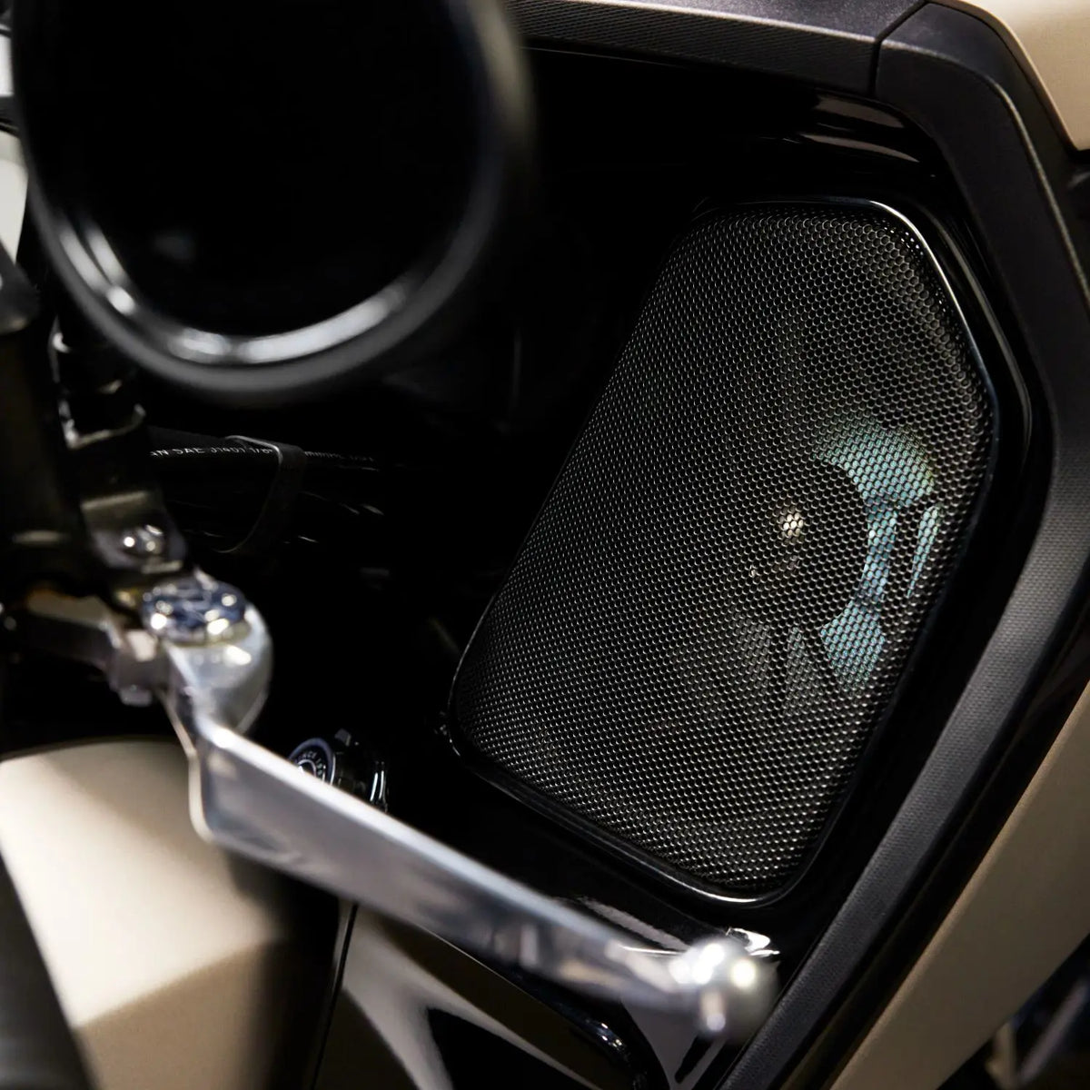 Indian Motorcycle PowerBand Audio Speakers with Bass Boost and UnderGlow, 6-1/2 in.