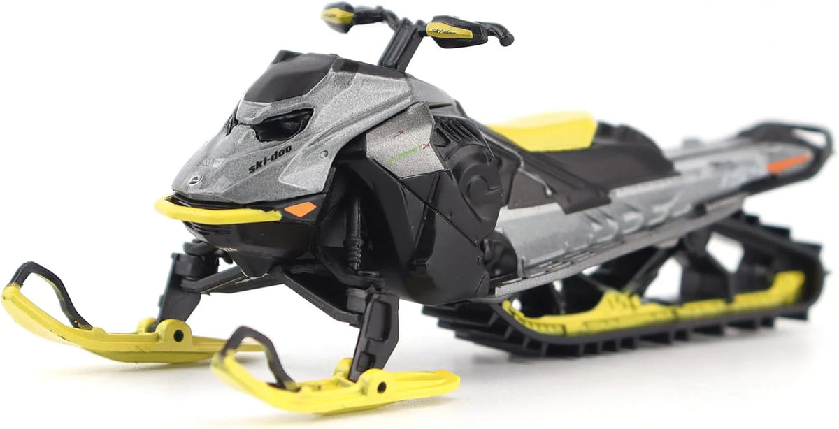 Ski-Doo 1:32 Diecast Ski-Doo Snowmobiles